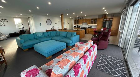 LUXURY PENTHOUSE APARTMENT OVERLOOKING THE HARBOUR - Photo 5