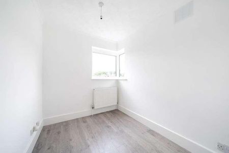 Potter Street, Northwood, HA6 - Photo 4