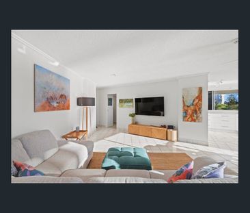 Beachside Living with Modern Comfort - Photo 4