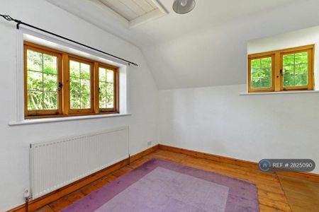 4 bedroom detached house to rent - Photo 5