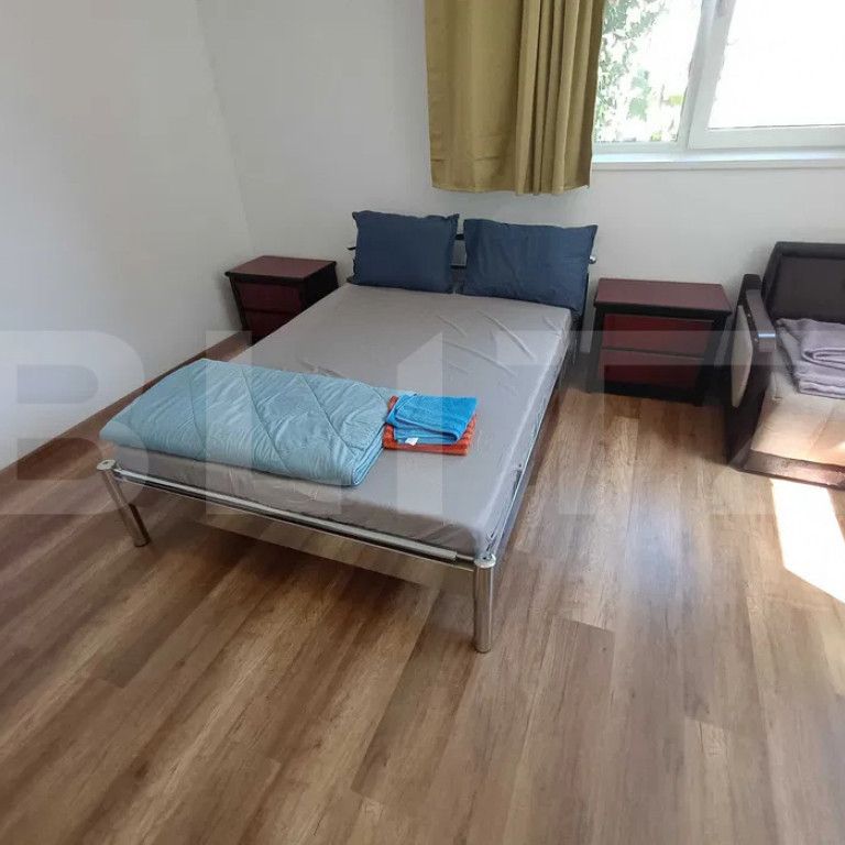 Casa de închiriat cu 2 camere, curte, 90 mp, zona Someșeni - Photo 1