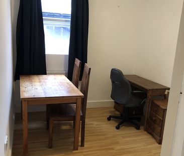 1 Bed Flat, Paris Dillon Residential, RG1 - Photo 3