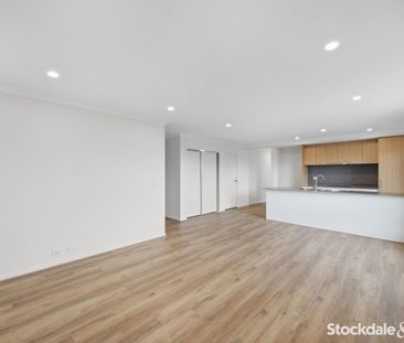 Brand New Easy Living! - Photo 2