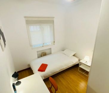 Room in a shared 6-bedroom apartment for rent in Niño Jesús - Photo 5