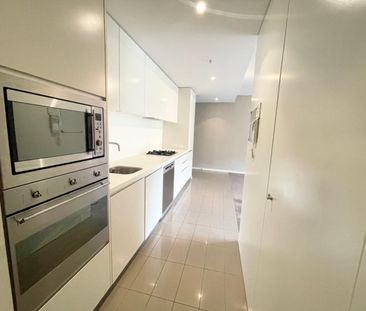 308/5 Sterling Circuit, Camperdown NSW 2050 - Apartment For Rent | ... - Photo 5