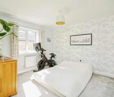 4 bedroom detached house to rent - Photo 4