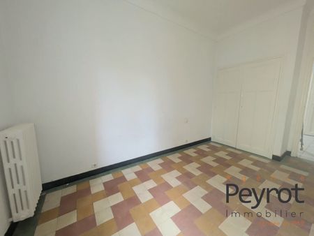 Location Appartement 4 pièces 100m² PERPIGNAN 66000 - Photo 3