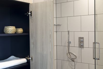 Roomy 3 Mid-century Modern - Photo 5