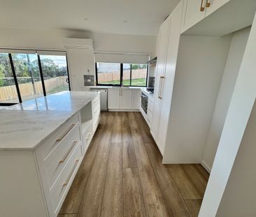 16 Hurst Street, Lewisham, TAS 7173 - Photo 6