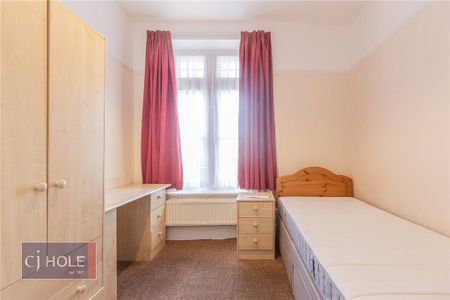 4 bedroom apartment to rent - Photo 5