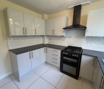 The Brake, Hagley, Stourbridge - Photo 2