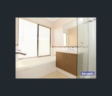 Easy Living in a Great Clarkson Neighbourhood - Photo 5