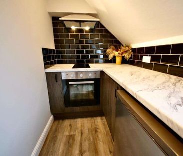 122 Celsus Grove, Stunning town house - Photo 5