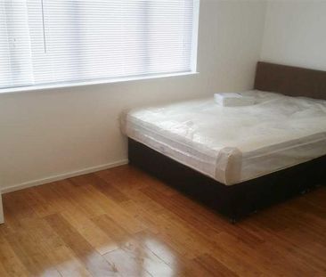 6 bedroom semi-detached house to rent - Photo 3