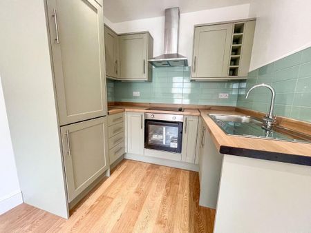 2 bedroom apartment to rent - Photo 4