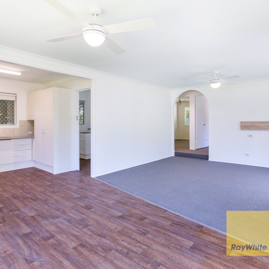 $960 per week / $3,840 Bond - Photo 1