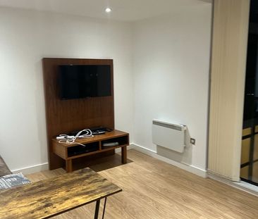 1 Bed Flat, Commercial St, M15 - Photo 1