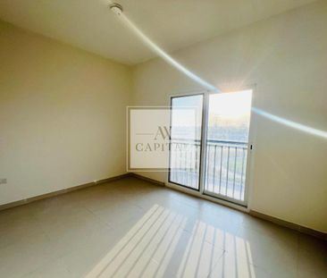 Near to amenities | Single row | Corner unit - Photo 6