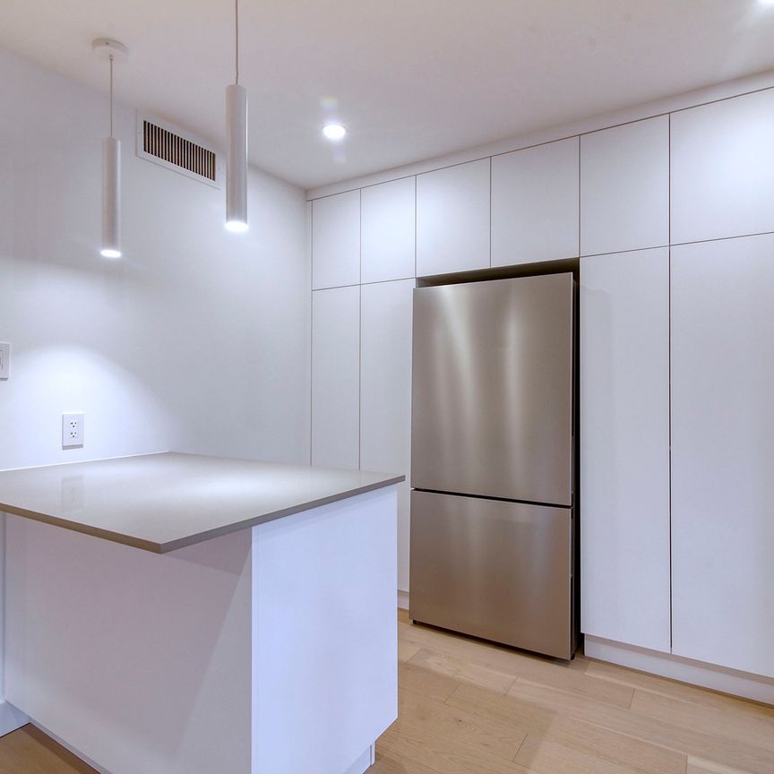 3555 Cote-des-Neiges Road - Photo 1