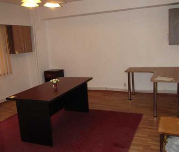 Apartament 2 camere, 50 mp, decomandat, parcare, zona Interservisan - Photo 2