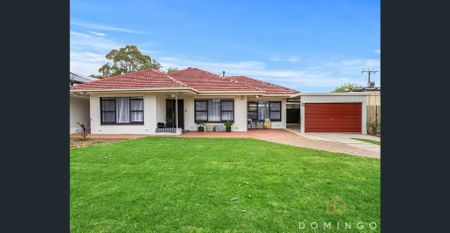 FAMILY HOME IN CONVENIENT LOCATION - Photo 4