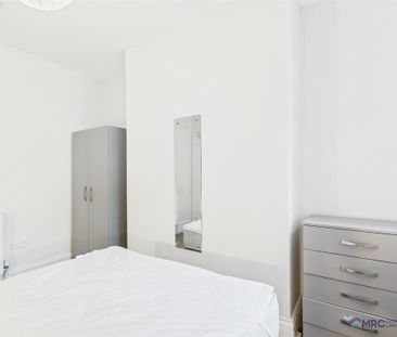 1 bedroom in a house share to rent - Photo 6