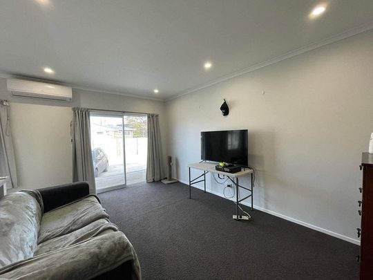 Near new 2 bedroom unit - Photo 1