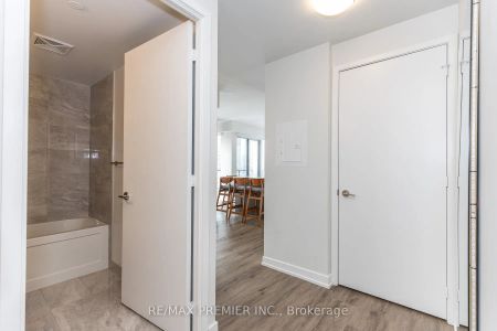 158 Front Street E #1502 - Photo 2