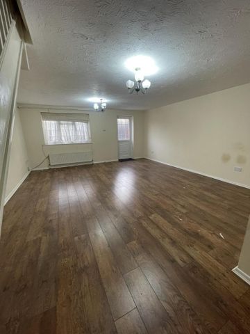 3 bedroom terraced house to rent - Photo 5