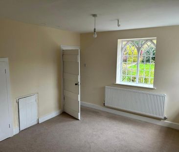 2 bedroom semi-detached house to rent - Photo 5