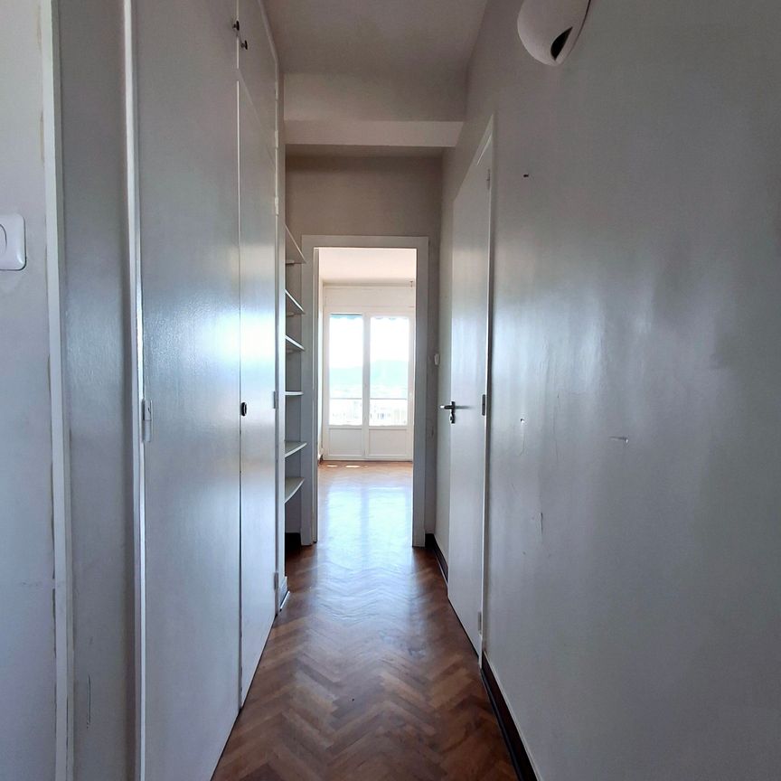 Appartement 3 pièces 72m2 MARSEILLE 8EME 1 189 euros - Photo 1