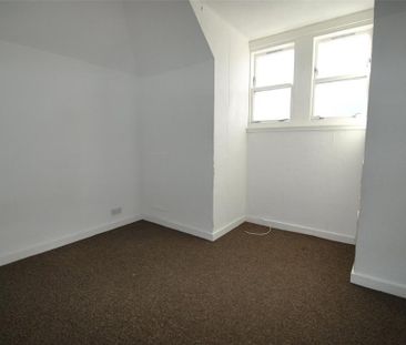 3 bedroom flat to rent - Photo 6