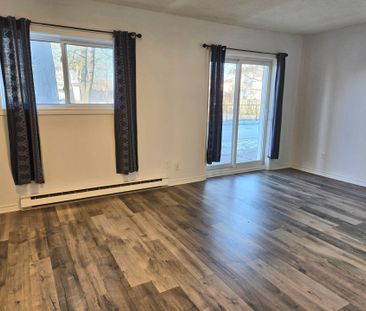 For Lease - 576 Mary Street Unit# 103, Whitby, Ontario - Photo 2