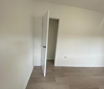 2 bedroom semi-detached house to rent - Photo 5