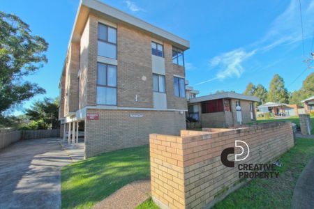 Three Bedroom Unit Located Moments From Jesmond CBD - Photo 3