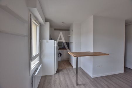 Location Appartement 1 pièce 37m² - Photo 5