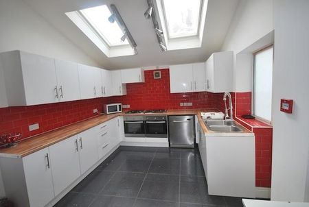 7 bedroom terraced house to rent - Photo 5