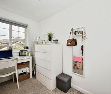 3 bedroom end of terrace house to rent - Photo 6