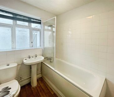 Queens Road, Weybridge, Surrey, KT13 9DL - Photo 5