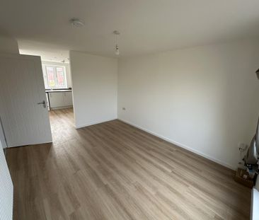 3 bedroom property to rent - Photo 2