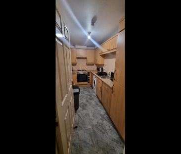 Room in a Shared Flat, Glasgow, G5 - Photo 5