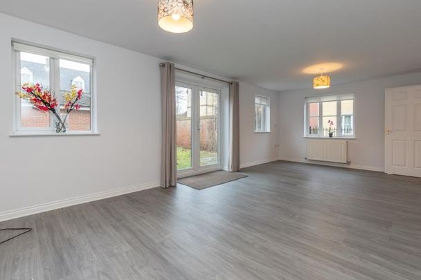 6 bedroom detached house to rent - Photo 1
