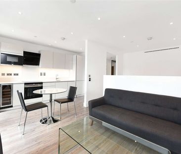 A beautifully presented studio apartment situated on the 5th floor ... - Photo 5