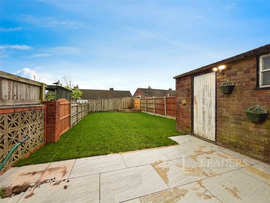 house to rent Gilbert Avenue, Tividale, Oldbury, West Midlands, B69 - Photo 1