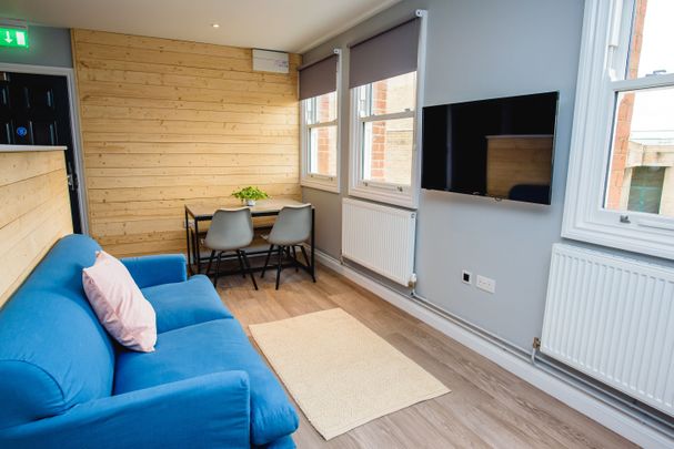 Flat E, 25 Lister Gate, NG1 7DE, NOTTINGHAM - Photo 1