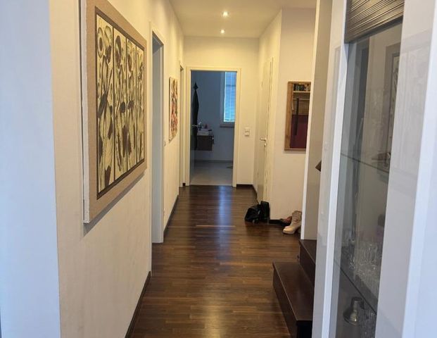 2 per. WG mit eigener Etage, Bad, Eingangstür, Terrasse. 170 qm - Foto 1