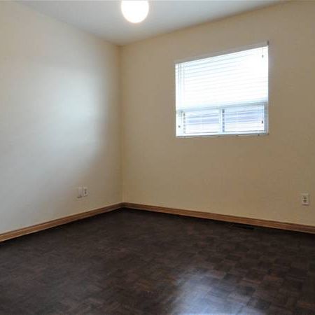 Well-maintained Second-floor 2 Bedroom Apartment for Rent - Photo 3