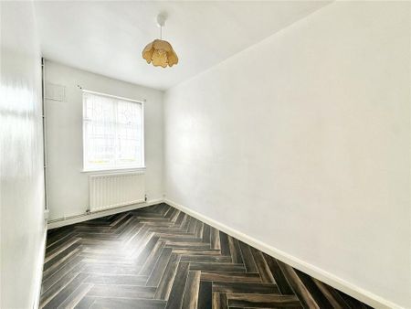 2 bedroom maisonette to rent - Photo 4