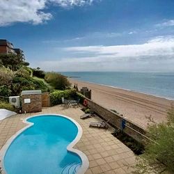 Cliffe House, Radnor Cliff, Folkestone, CT20 2TY, Kent - Photo 3