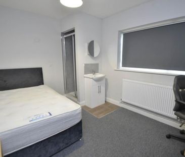 House share to rent - Photo 2